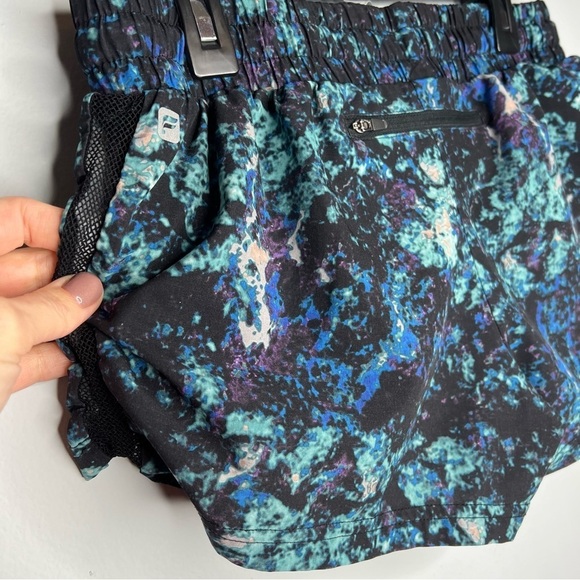 Fabletics Running Workout Shorts Medium Mesh Sides Drawstring Women - Picture 4 of 7